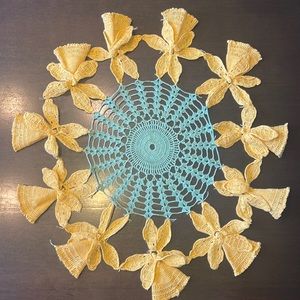 Hand made daffodil doily!!